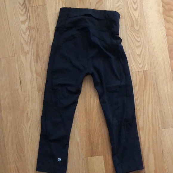 Lululemon Crop Pant - Picture 3 of 5